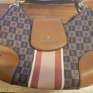 London fog arvana purse excellent condition